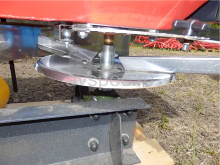 Разбрасыватель минеральных удобрений 1200 литров